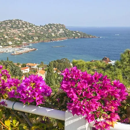 Espero-pax Sleeps 4 Pool Air Con Wifi Villa *